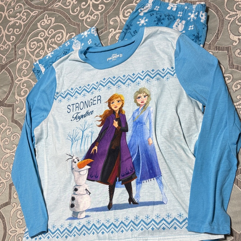 Disney Frozen Blue Pajama Set